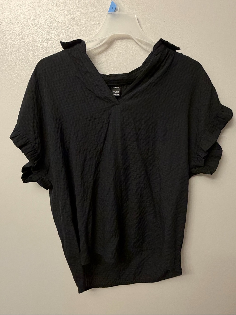Textured Black V-Neck Short Sleeve Blouse